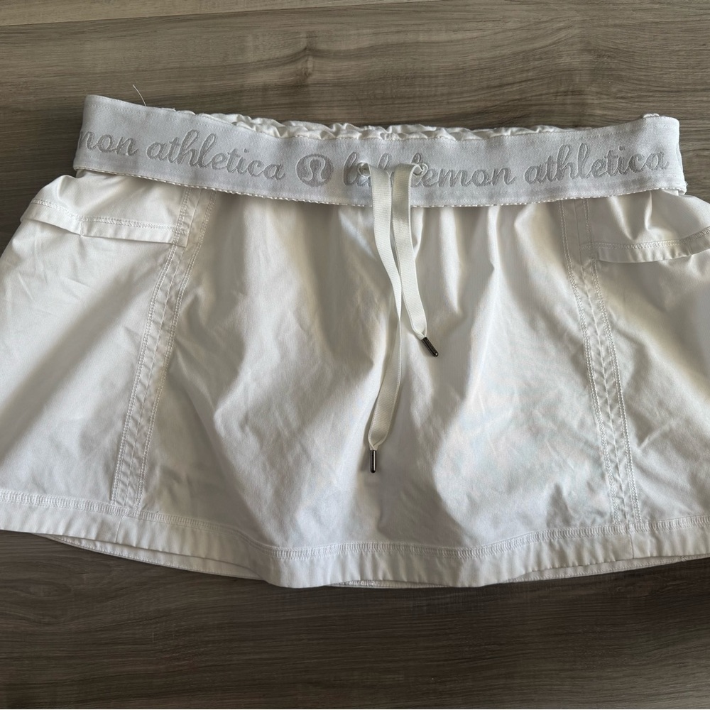 lululemon athletica White fold and go skirt